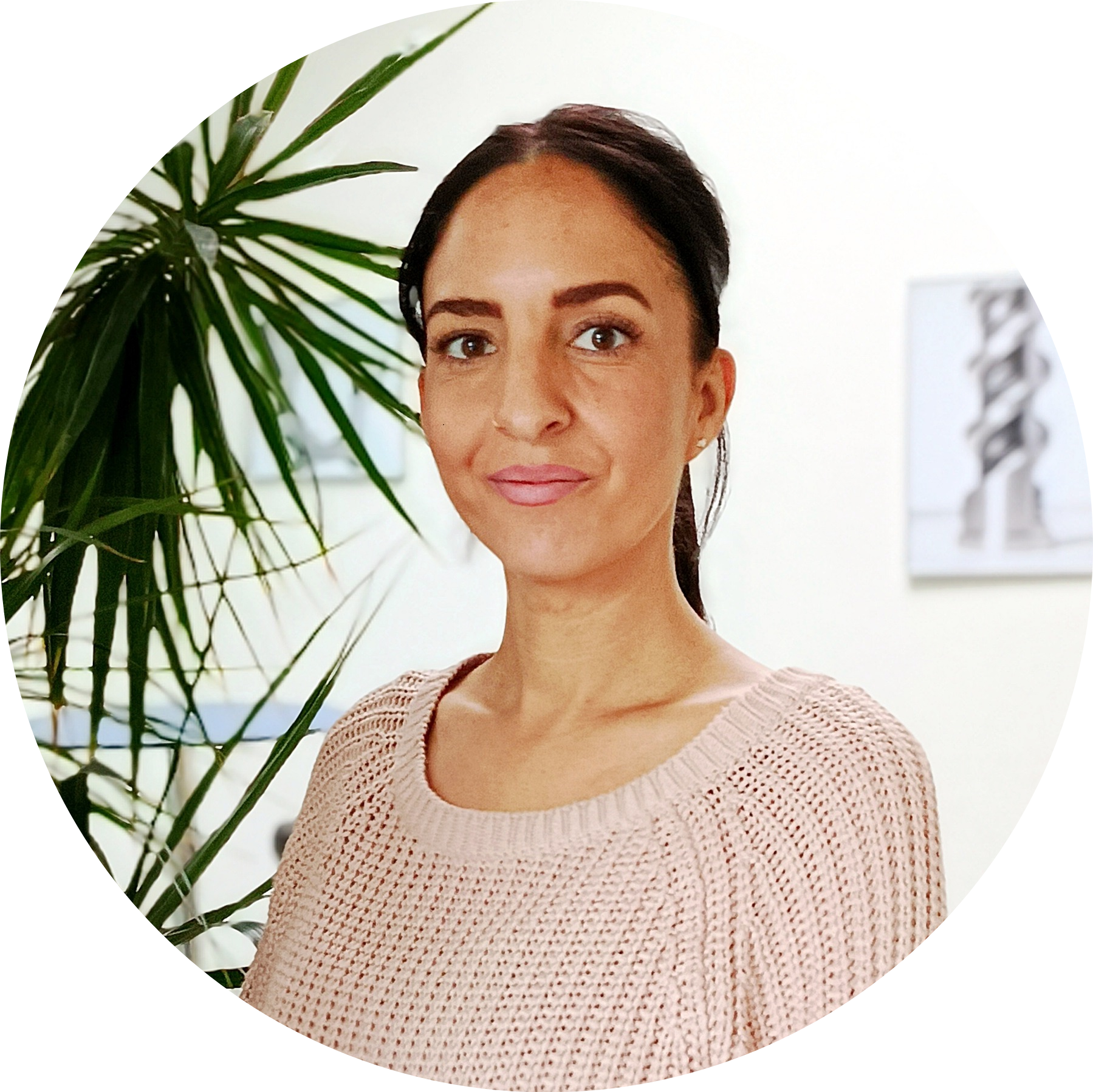 Nicole Helaimia 